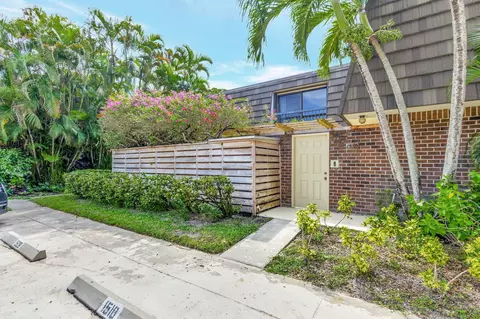 1510 15th Ter, Palm Beach Gardens, FL 33418
