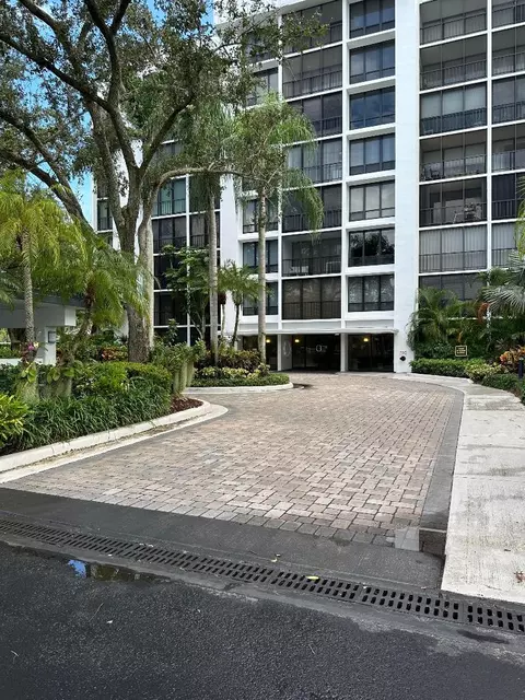 7768 Lakeside #546, Boca Raton, FL 33434