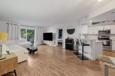 4155 N Haverhill Rd #1405, West Palm Beach, FL 33417