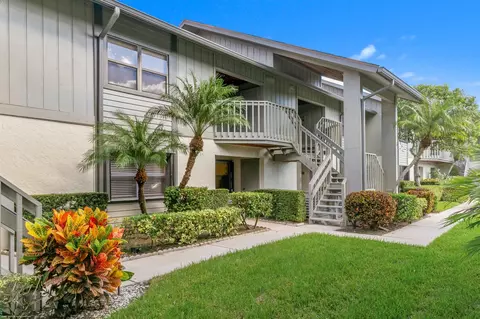 6295 SE Charleston Pl #104, Hobe Sound, FL 33455