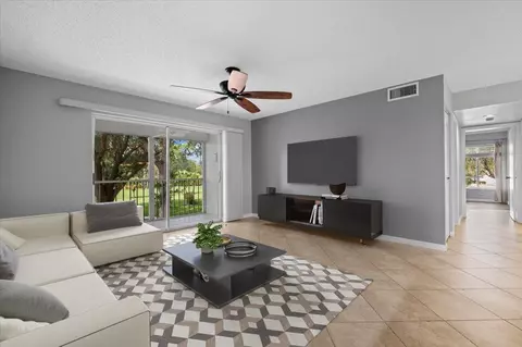 2516 SE Anchorage Cv SE #H2, Port Saint Lucie, FL 34952