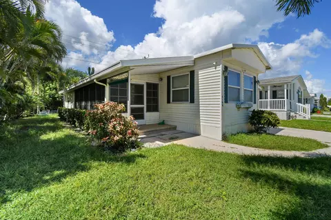 8188 SE Swan Ave, Hobe Sound, FL 33455