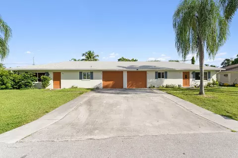 141 SW 8th Ave, Boynton Beach, FL 33435
