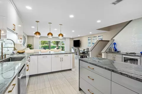 13 Westgate Ln #C, Boynton Beach, FL 33436