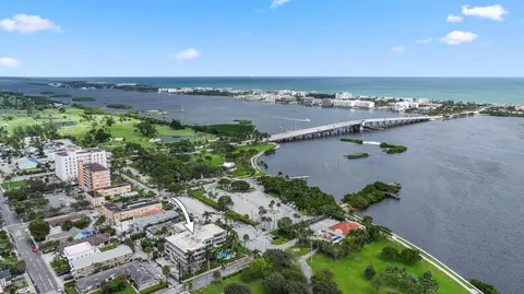 129 S Golfview Rd #5, Lake Worth Beach, FL 33460