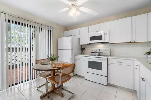86 Wood Rose, Royal Palm Beach, FL 33411