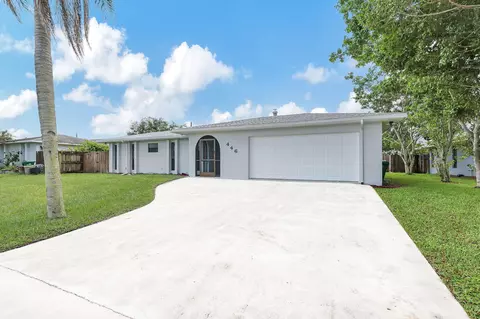 446 SE Galleon Ln, Port Saint Lucie, FL 34983