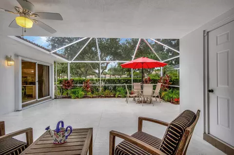 5604 Red Oak Ct, Palm Beach Gardens, FL 33410