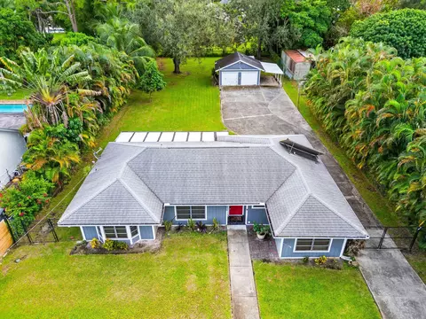5180 Canal Dr, Lake Worth, FL 33463