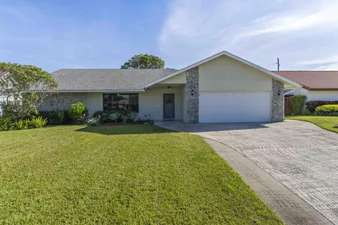 7744 Nemec Dr S, Lake Clarke Shores, FL 33406