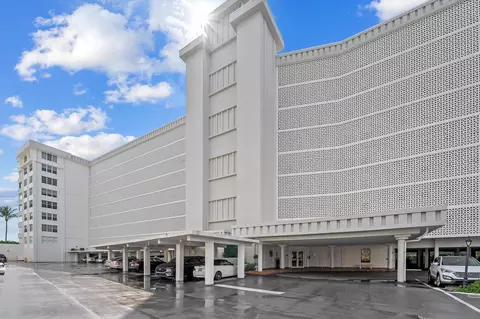 3570 S Ocean Blvd #403, South Palm Beach, FL 33480