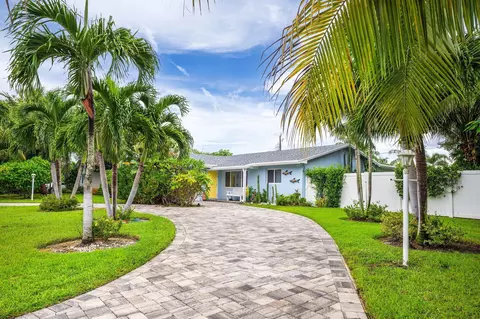1034 Coral Dr, Boynton Beach, FL 33426