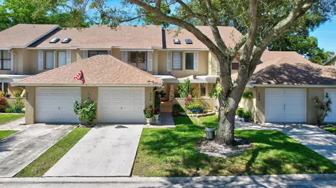 504 Maplewood Dr, Greenacres, FL 33415