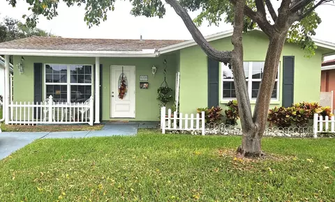 5708 NW 66th Ave, Tamarac, FL 33321