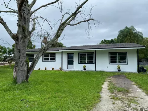 214 NW 12th St, Okeechobee, FL 34972
