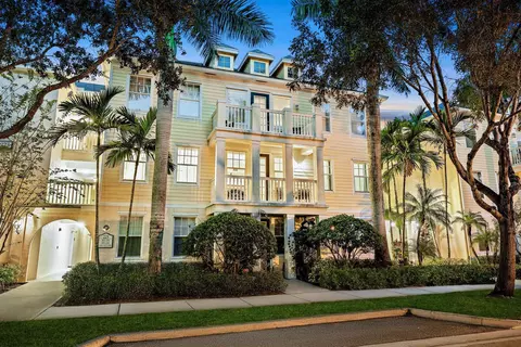 225 Murcia Dr #201, Jupiter, FL 33458