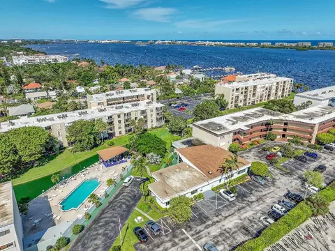 200 Waterway S #105, Lantana, FL 33462