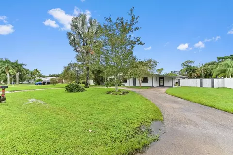98 Cleveland, Lake Worth, FL 33467