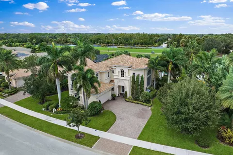 129 Rosalia Ct, Jupiter, FL 33478