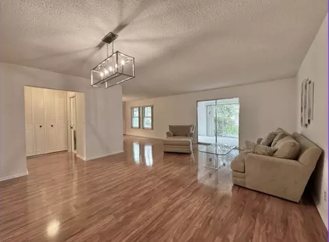 194 Cape Cod Cir, Lake Worth, FL 33467