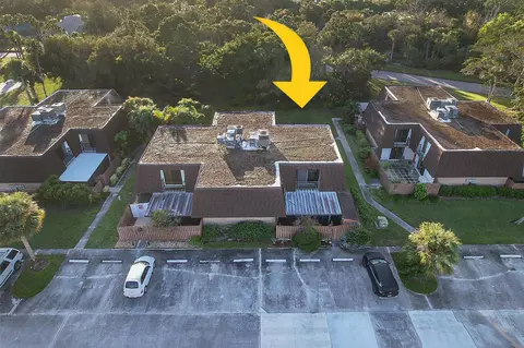 5913 SE Riverboat Dr, Stuart, FL 34997