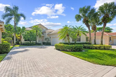 10150 Dover Carriage Ln, Lake Worth, FL 33449