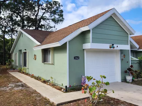 1362 SE La Haven Ct, Port Saint Lucie, FL 34952
