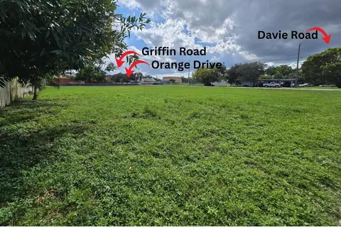 63 SW Sw, Davie, FL 33314