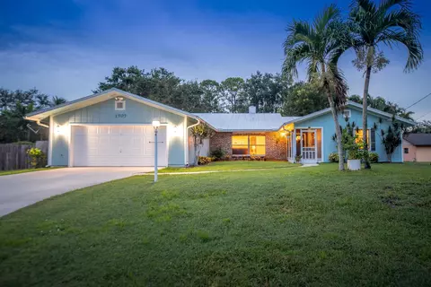 1707 SW Buckskin Trl, Stuart, FL 34997