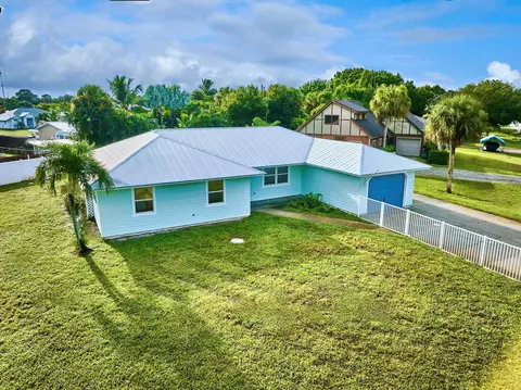 196 15th Ave, Vero Beach, FL 32962