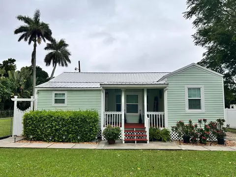 1931 Bacom Point Rd, Pahokee, FL 33476