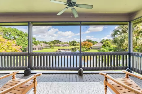 11842 Pebblewood Dr #202, Wellington, FL 33414