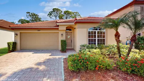 5213 Edenwood Rd, Riviera Beach, FL 33418