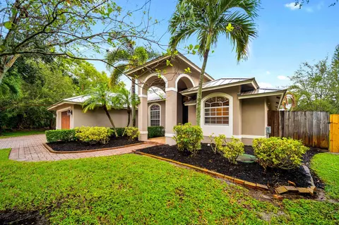 5311 NW Acmar Ct, Port Saint Lucie, FL 34983