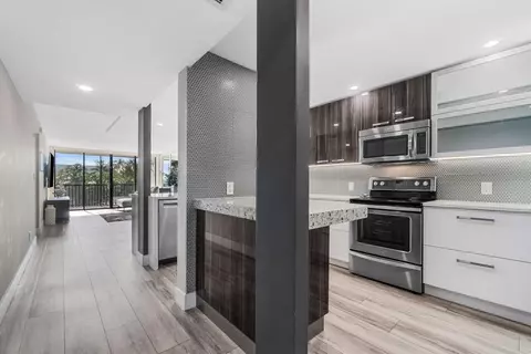 13 Royal Palm Way UNIT 301, Boca Raton, FL 33432