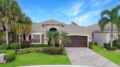 9692 Dovetree Isle Dr, Boynton Beach, FL 33473