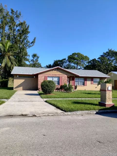 3208 S Hibiscus Ave, Fort Pierce, FL 34947
