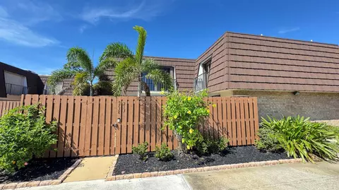5738 SE Riverboat Dr, Stuart, FL 34997