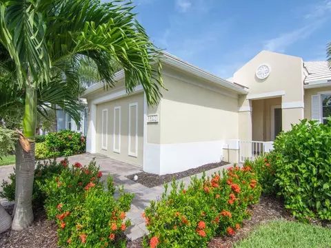 1340 Saint Catherines Cir, Vero Beach, FL 32967