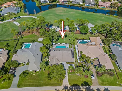 21 Rabbits Run, Palm Beach Gardens, FL 33418