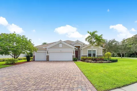 9550 Wrangler Dr, Lake Worth, FL 33467
