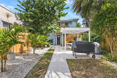 516 N J St N, Lake Worth Beach, FL 33460