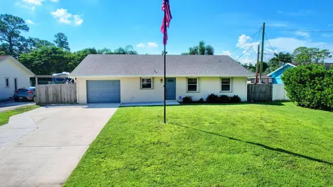 7456 Canal Dr, Lake Worth, FL 33467