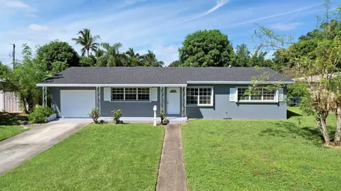 427 Australian Cir, Lake Park, FL 33403