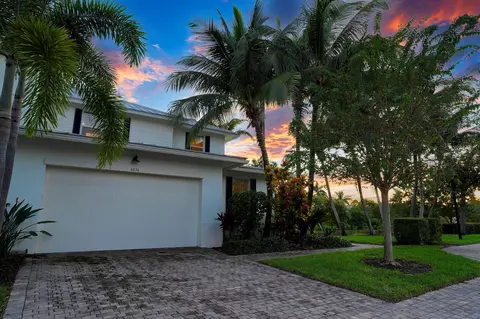 6036 Southampton Sq N, Palm Beach Gardens, FL 33418