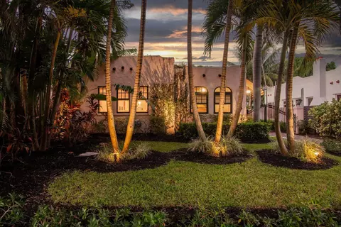 827 Ardmore Rd, West Palm Beach, FL 33401
