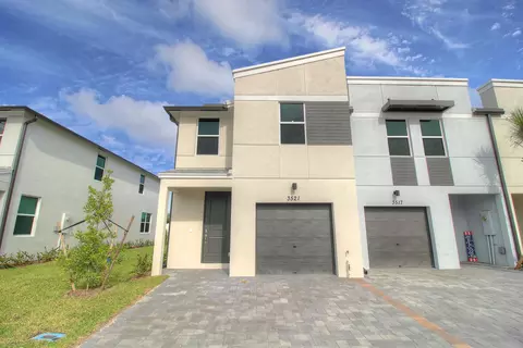 3521 Joshua Tree St, Palm Springs, FL 33461