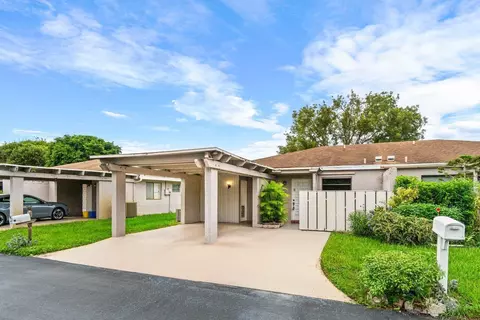 6844 Moonlit Dr, Delray Beach, FL 33446