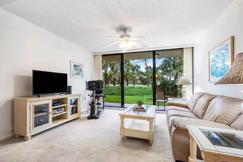6169 Balboa #103, Boca Raton, FL 33433