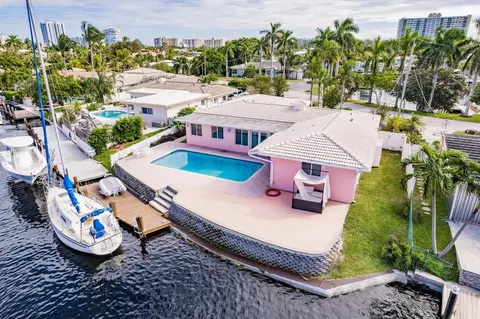 2425 SE 12th St, Pompano Beach, FL 33062